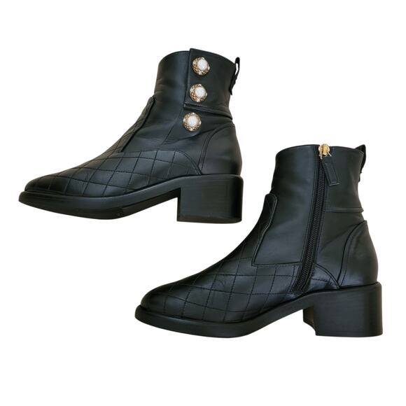 Chanel Leather Black Interlocking CC Logo Pearl 2017 Ankle Boots 6 36.5 G32970 - Picture 1 of 12